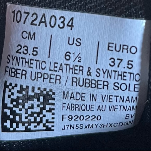 Asics Gel-Rocket Womens Size 6.5 Volleyball Shoes Sneakers Black White 1072A034 - Picture 8 of 8